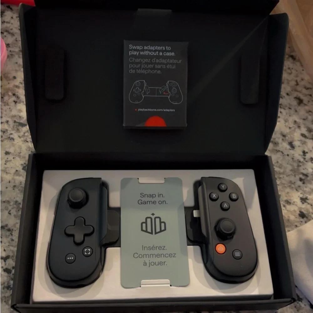 Black Mobile Gaming Controller for Smartphones